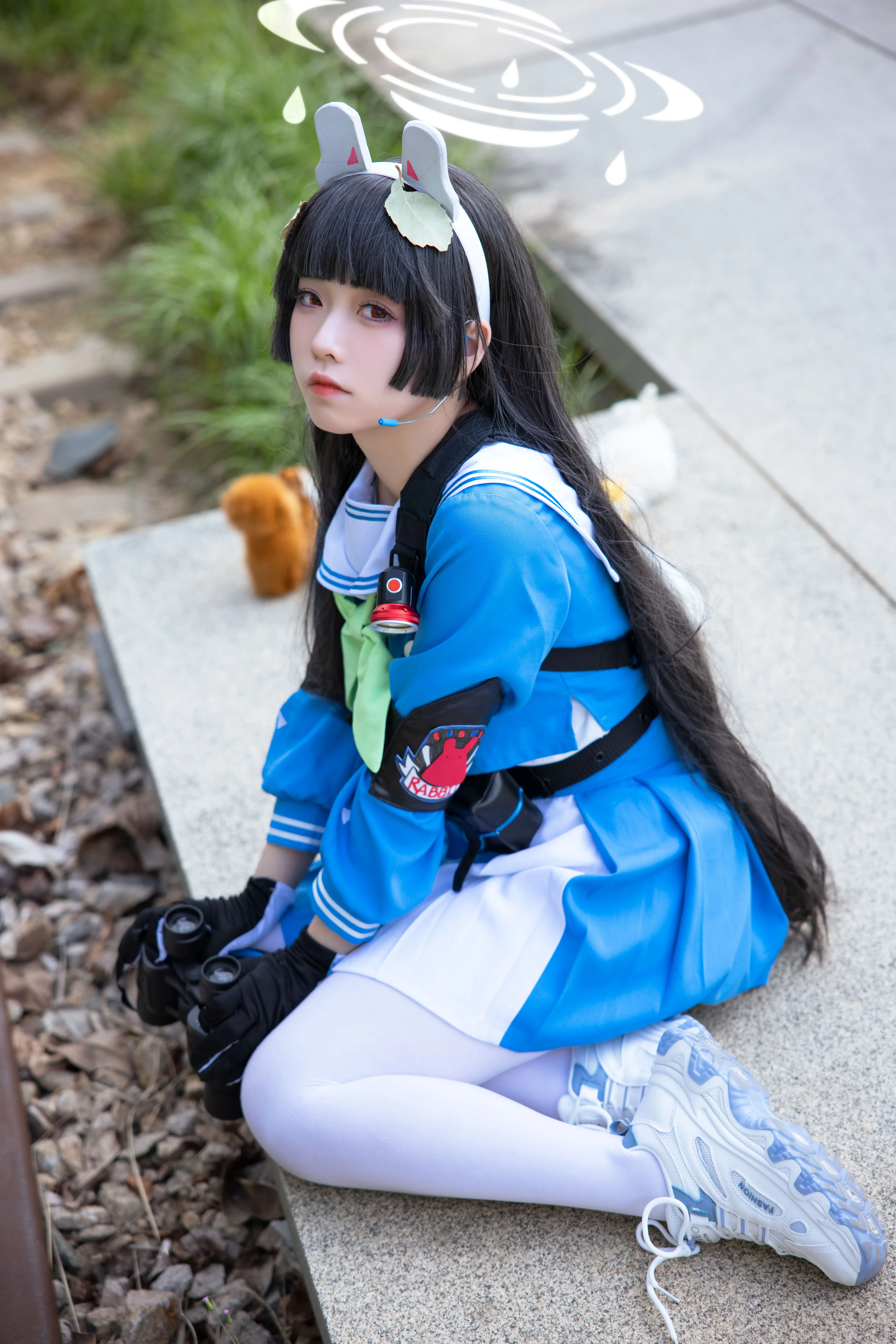 G44 as Kasumizawa Miyu posing in a classroom scene from Blue Archive