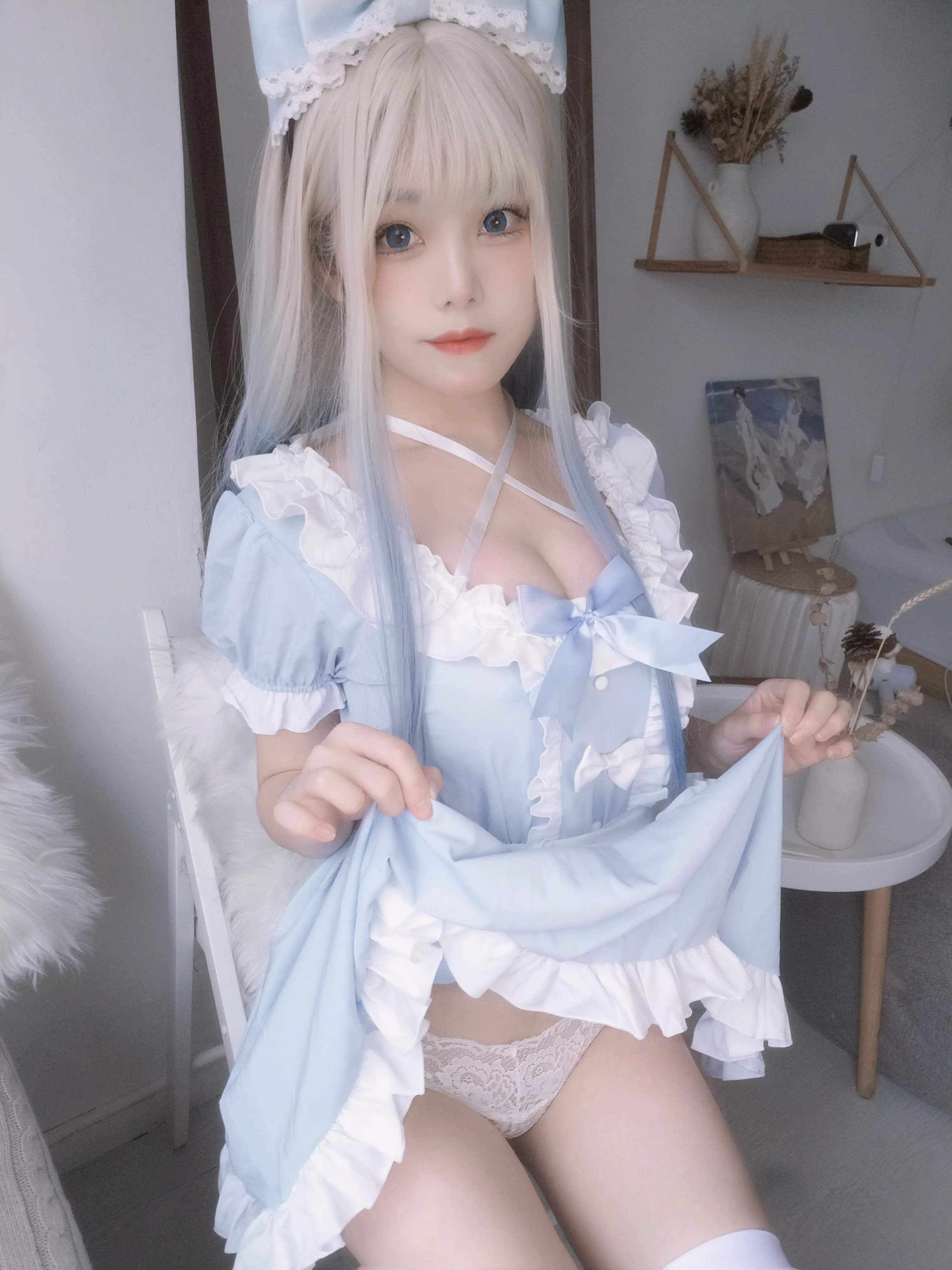 Medical-themed cosplay by Meeu in nurse costume